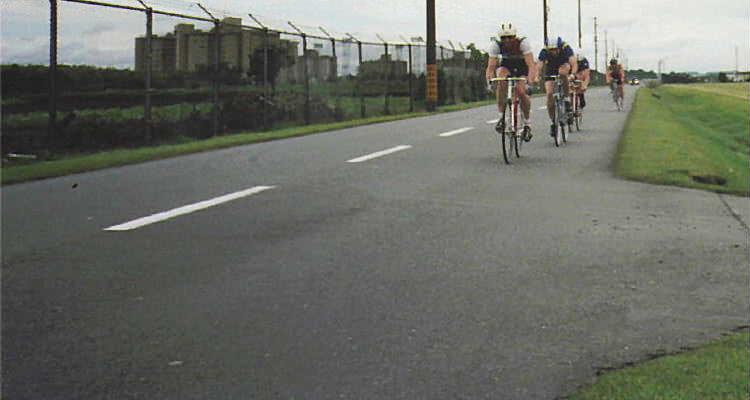 Keith Orme leads the group to catch escapee >>>