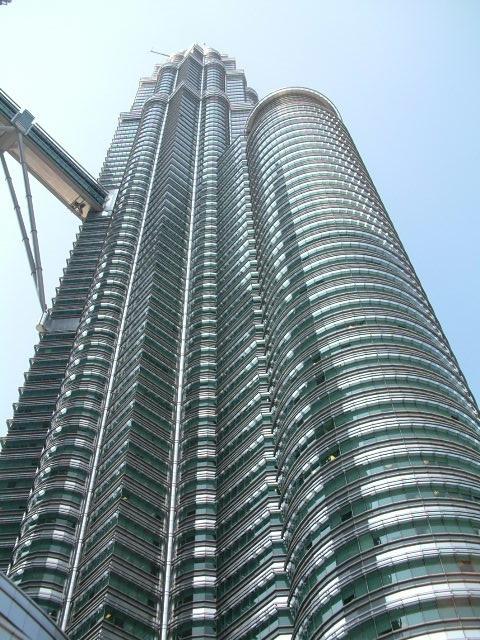 Petronas, bottom up>>>