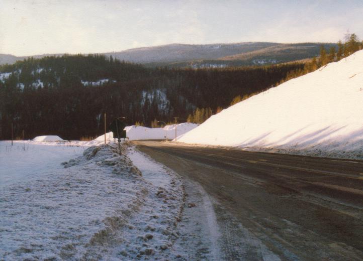 After having polluted the pristine snow of Canada, Mr. Horsey photographs the evidence of his horrible deed>>>
