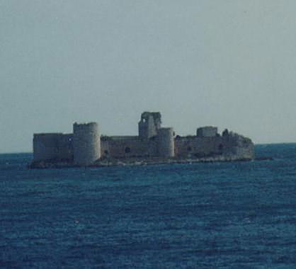 Kiskalesi...no, this is not a boat...it's a castle>>>
